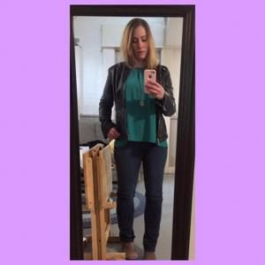 Meet your Posher, April